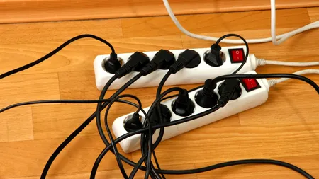 Cele două aparate electrocasnice pe care trebuie să le scoți din priză, când pleci în concediu