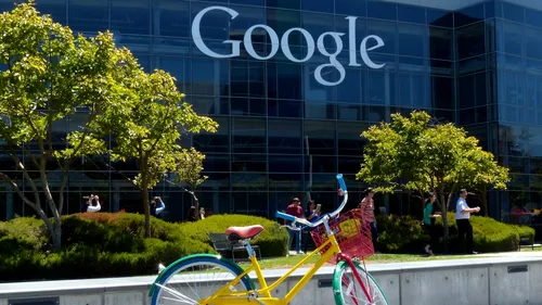 Doi români de la Google povestesc cum e să lucrezi pentru cel mai dorit angajator din lume