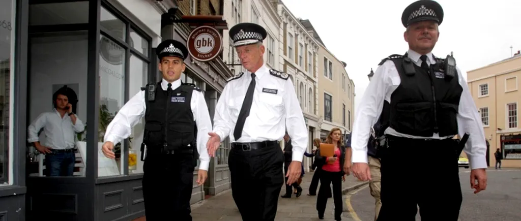 Polițiști români plecați la Londra, primiți de șeful Metropolitan Police 