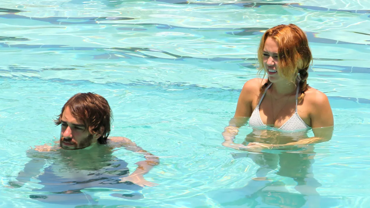 Miley Cyrus și Liam Hemsworth ANULEAZĂ NUNTA. Copiii, eterna problemă a vedetelor!