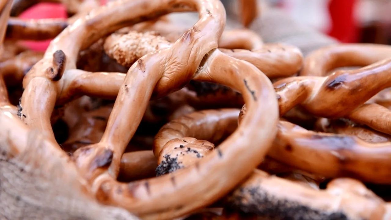 Capcana covrigilor calzi pe care îi mâncăm de dimineață. Lista alimentelor pe care ar trebui să le evităm