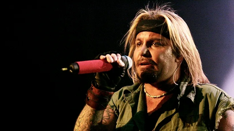 Solistul trupei Mötley Crüe a fost spitalizat de urgență în Australia