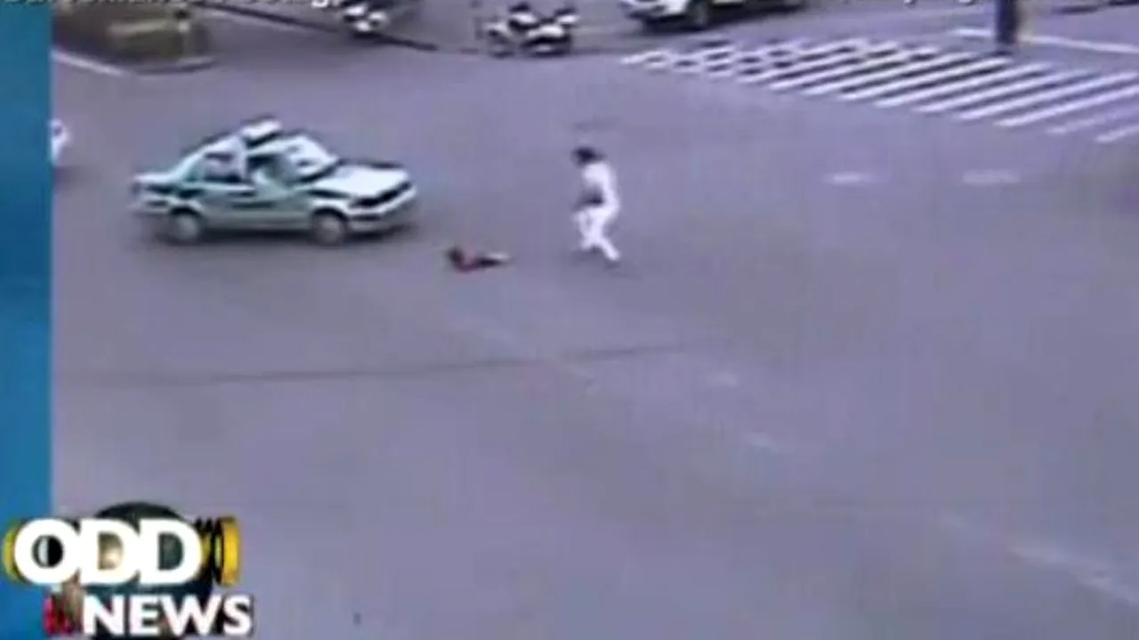 VIDEO. Gestul disperat pe care îl face un bărbat pentru a-și salva fiica 