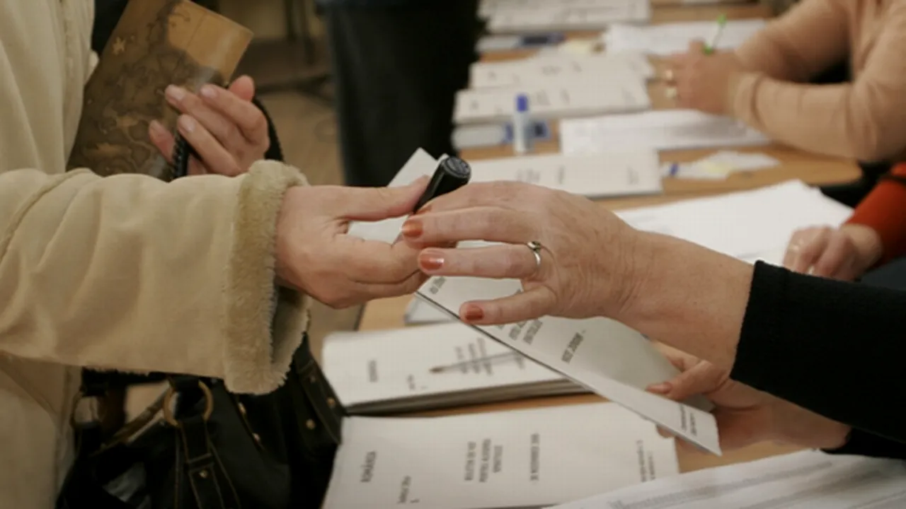 ALEGERI PREZIDENȚIALE. 18.296.567 de alegători, așteptați la urne duminică