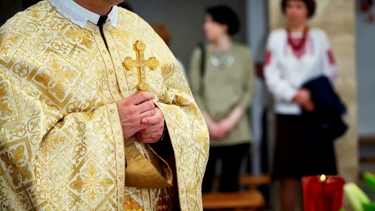 DECIZIE crucială luată în cadrul BOR! Cine este episcopul DEMIS de Sfântul Sinod / Acuzații grave, prejudicul peste trei milioane de lei