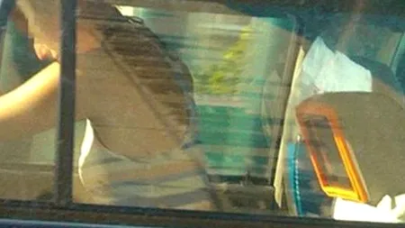 FOTO. Incidentul din taxi care le-a distras atenția șoferilor care circulau pe un drum din Shanghai