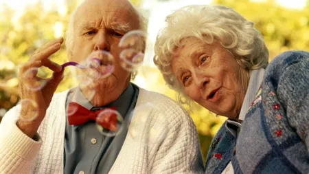 De ce oamenii în vârstă sunt mai fericiți decât tinerii 