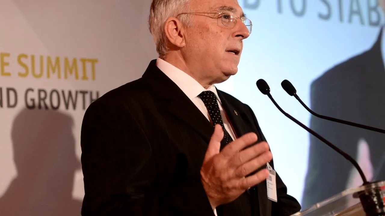 Isărescu: Am și eu un curs scris de politici monetare, dar n-am avut curajul de a-l publica