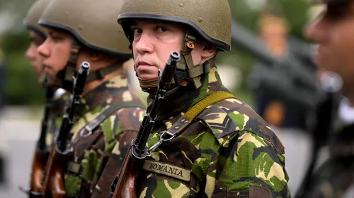 România, gata să reintroducă stagiul militar obligatoriu. Schimbarea care va afecta milioane de români / Candidat la prezidențiale: „Există și în alte țări