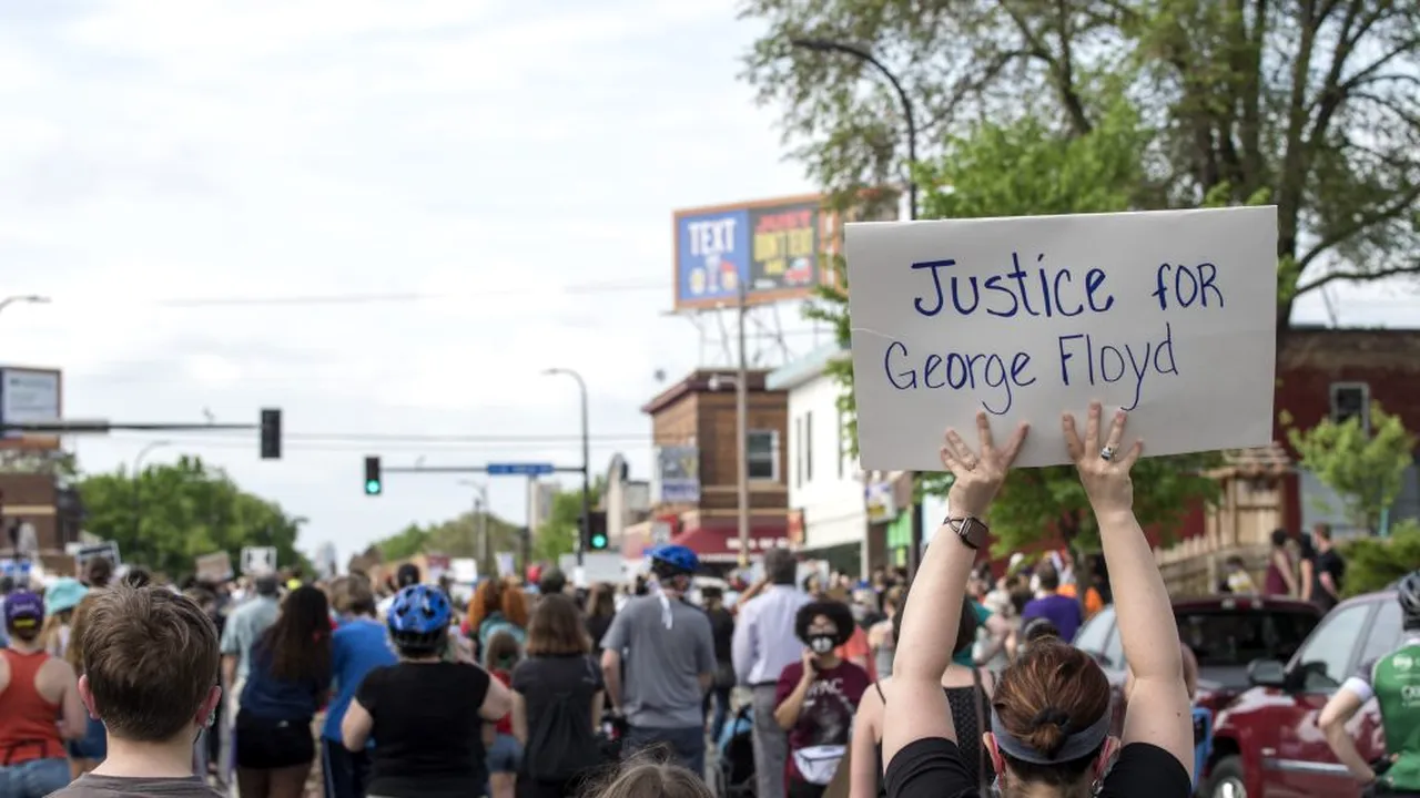 CAZUL GEORGE FLOYD. America, în pragul Războiului Civil! A început a doua săptămână de proteste violente. Atenție, imagini VIDEO șocante!