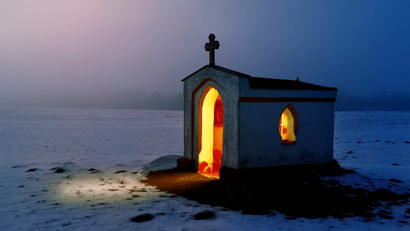 Icoana Maicii Domnului dintr-o biserică românească ar fi început să „plângă“   