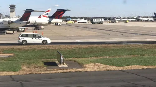 Mai mulți pasageri, răniți într-un accident produs în incinta unui aeroport din SUA