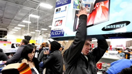 BLACK FRIDAY 2013. Oferte PUBLICATE. eMAG, Flanco, evoMAG, Altex taie prețurile la tablete, televizoare, laptopuri, telefoane. CUM ARATĂ DEPOZITELE de BLACK FRIDAY. VIDEO
