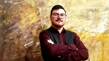 Un profesor din Iași, condamnat pentru pornografie infantilă, cere să fie reprimit la catedră. Ce motive invocă