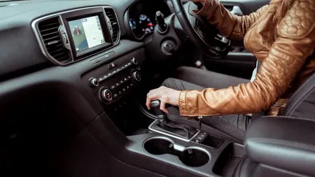 Maşinile cu volan pe partea dreaptă nu vor mai putea fi înmatriculate în România