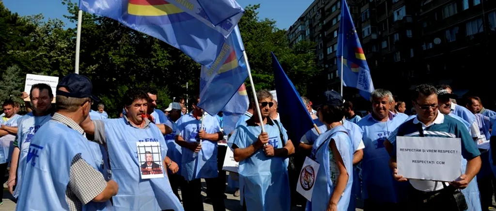 Peste 2.500 de sindicaliști CFR protestează în Capitală