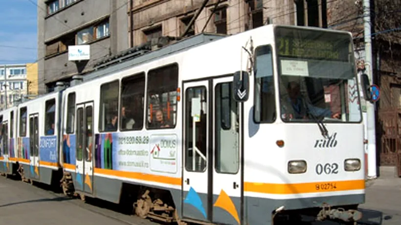 Un bărbat a murit într-un tramvai din București. Criminaliștii au ajuns la locul incidentului