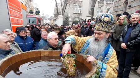 Constanța: Înghesuială la Catedrala 