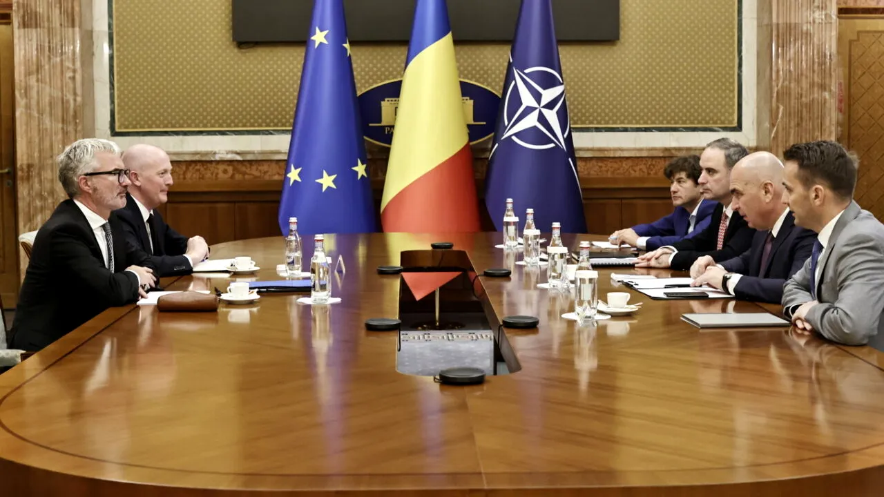 Bolojan spune răspicat în fața agenției de rating Moody’s că „România traversează o CRIZĂ bugetară”