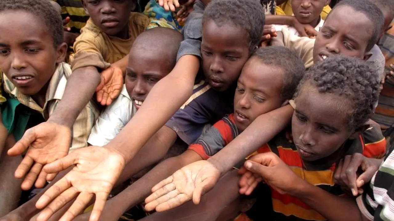 Avertisment Crucea Roșie: Lumea are la dispoziție doar 3-4 luni pentru a salva Somalia și Yemenul de la foamete
