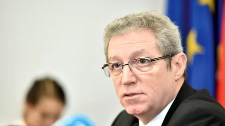 ADRIAN STREINU CERCEL: În două luni viața ar putea reveni la normal / Iohannis să se implice DIRECT în gestionarea situației / Trebuie convocat CSAT