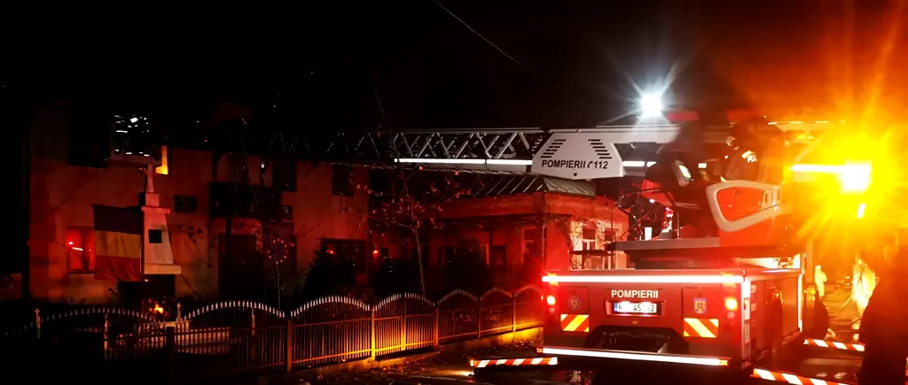 VIDEO și FOTO | Incendiu la sediul Primăriei Beleţi-Negreşti. Focul ar fi fost pus intenționat