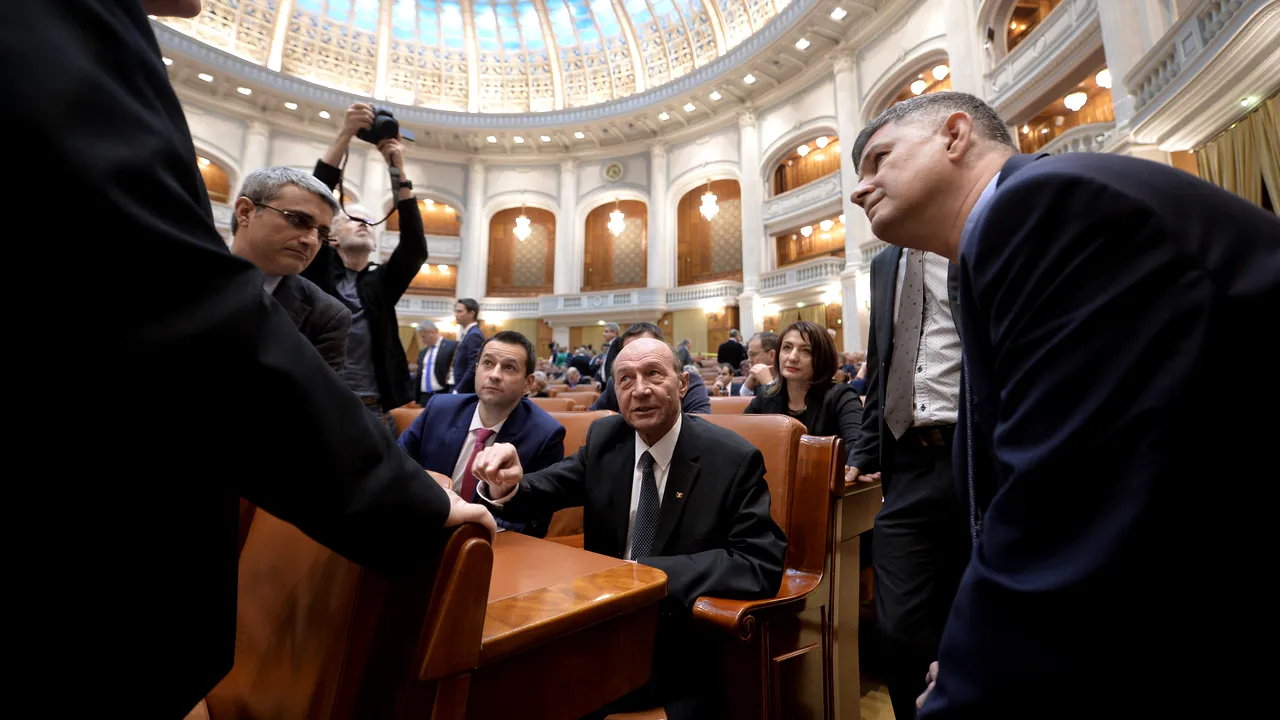 Băsescu vrea o comisie pentru aducerea la zi a Codurilor penale