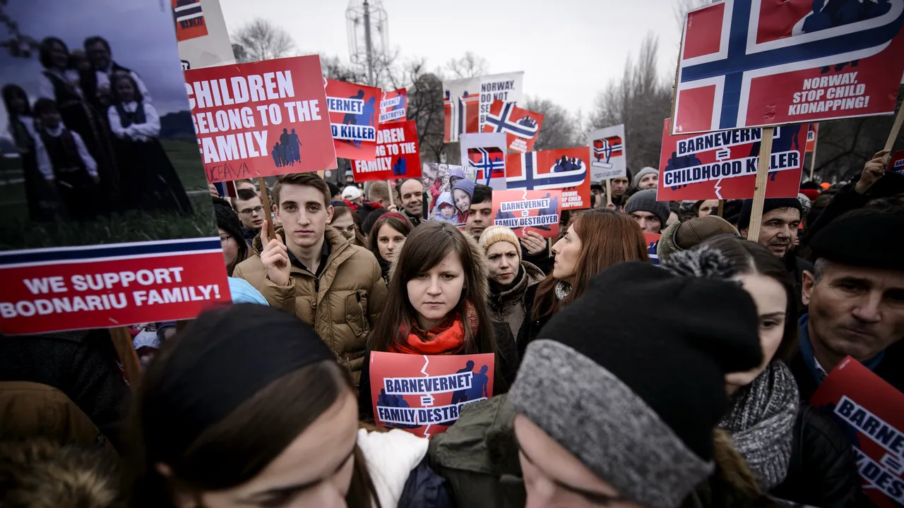 Protest în 21 de țări pentru susținerea familiei Bodnariu. În România, mii de oameni au ieșit în stradă