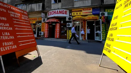 Cursul a urcat peste 4,4700 lei/euro, ca urmare a instabilității politice