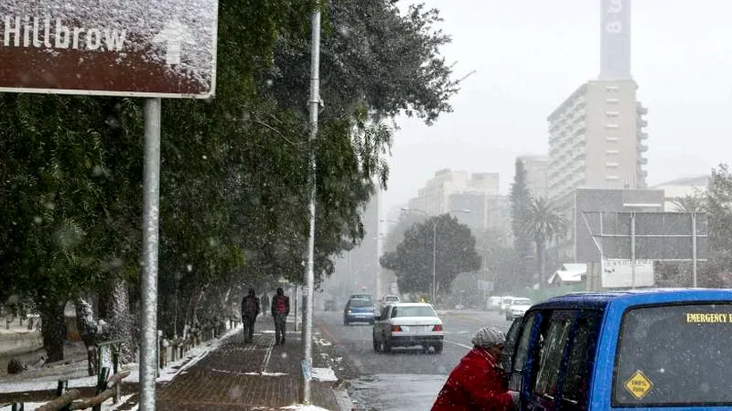 Ninsori în Africa de Sud. Metropola Johannesburg - primii fulgi de zăpadă căzuți în ultimii cinci ani 