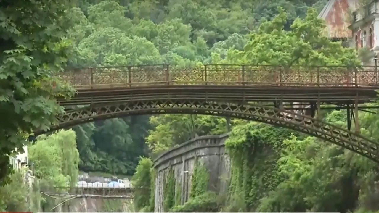 Condamnări în dosarul DIICOT privind devalizarea staţiunii Băile Herculane: Instanţa dispune confiscarea a 19 hoteluri şi băi termale