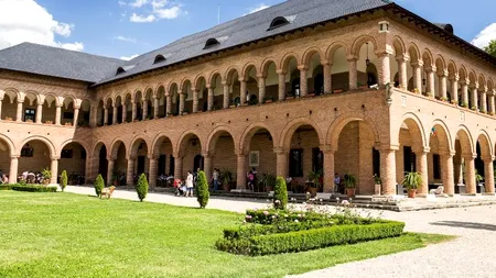 Directoarea Palatului Mogoșoaia și adjunctul său, reținuți de DNA