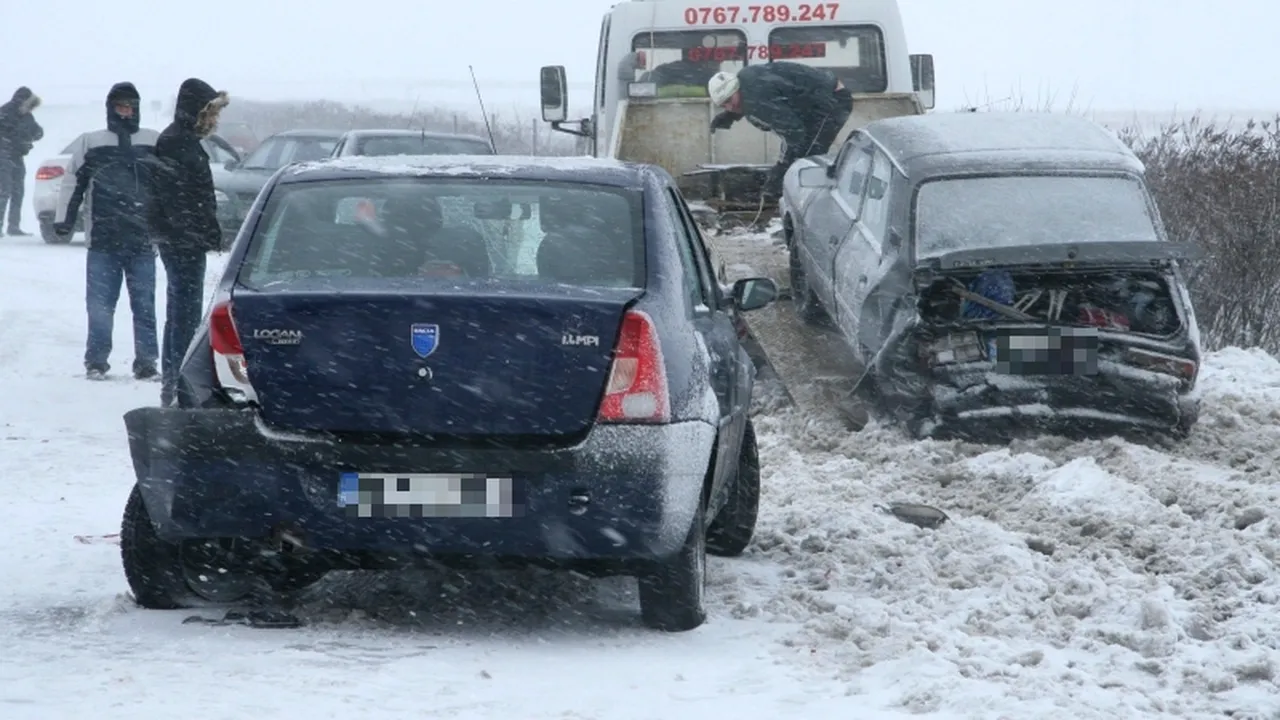 Șapte persoane, între care și un copil, rănite într-un accident rutier petrecut în Dolj
