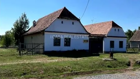 Prețul cu care se VINDE o casă în satul Viscri, locul preferat de regele Charles al III-lea din România