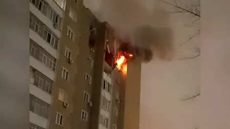 Război în Ucraina, ziua 1.412. Lovituri de drone asupra mai multor instalații petroliere ruse și clădiri rezidențiale