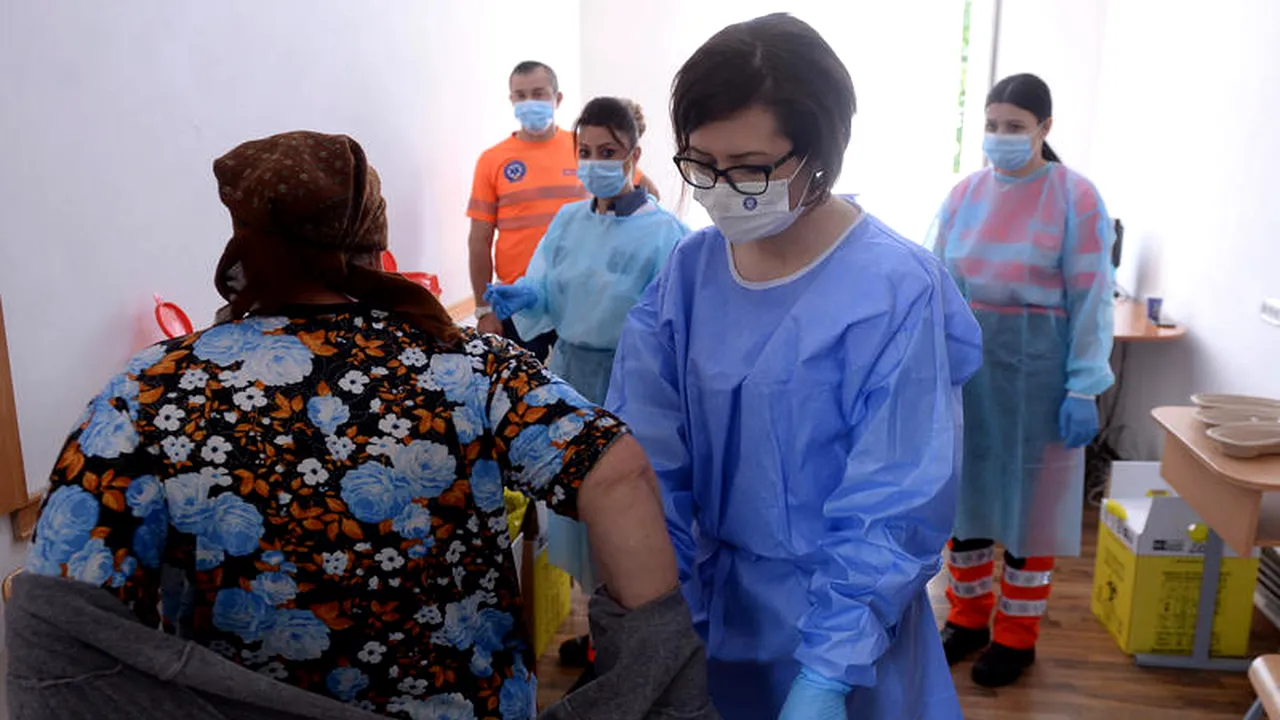 Ioana Mihăilă, întrebată dacă va participa în fiecare weekend la campania de vaccinare: „Cât mă ţin puterile, da, ăsta e planul”