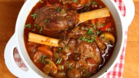 REȚETE PAȘTE 2013. Ciorbă de miel