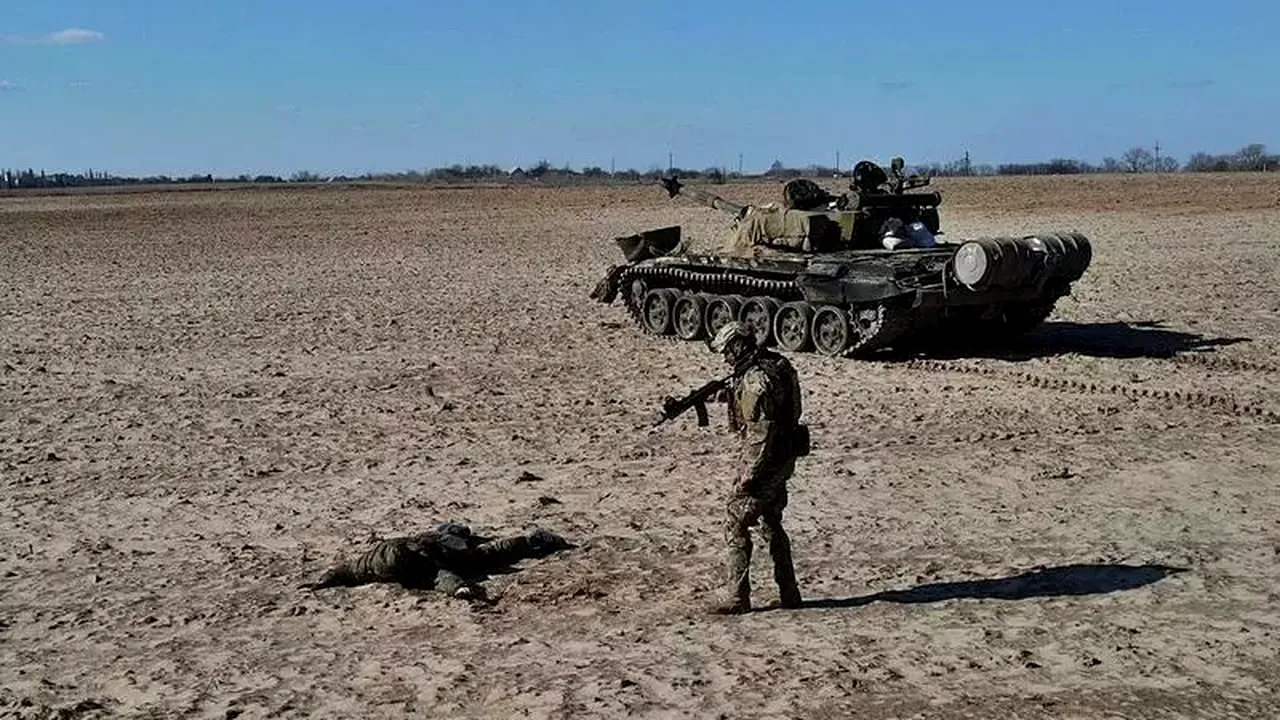 Povestea rusului care s-a predat cu tanc cu tot. Cum i-a sunat pe ucraineni și a negociat predarea