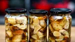 Rețeta simplă de ciuperci în oțet pentru iarnă: Cum prepari o conservă gustoasă și aromată