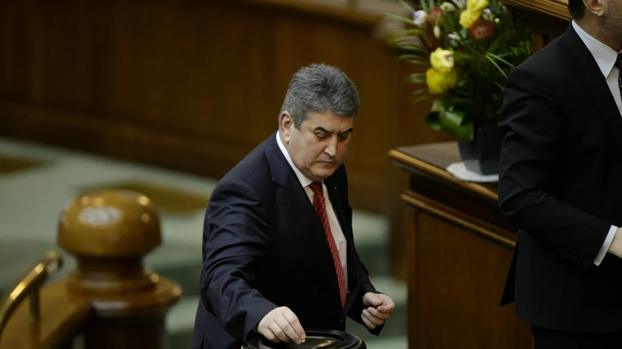 Senatorii și-au luat liber în ziua în care trebuia discutată demisia lui Oprea