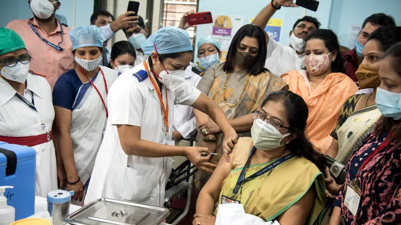 O nouă lovitură pentru India, în plină criză sanitară. Toate centrele de vaccinare de la Mumbai s-au închis, din cauza lipsei serurilor
