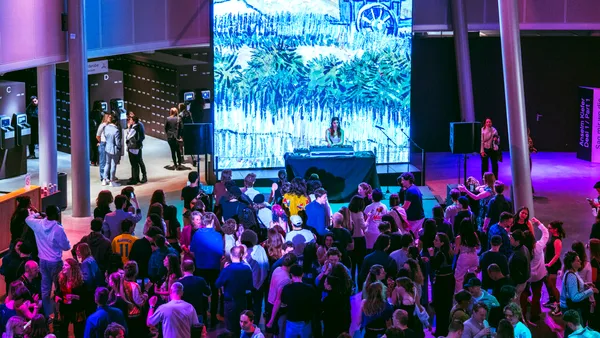 Concert cu scandal la Iași, după invitația lui „DJ MĂ-TA” la Palatul Culturii: „Nu putem fi de acord cu petreceri în cadrul acestor instituții”