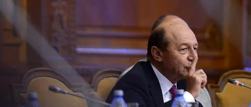 Traian Băsescu a venit la vila Gogol, care i-a fost atribuită de Guvern ca reședință. Ce a găsit în curte