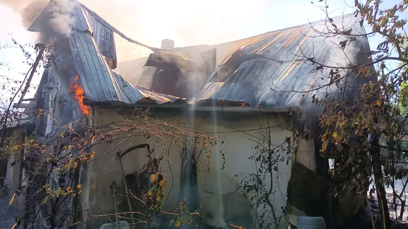 Incendiu în Botoșani. Casa unei femei de 101 ani a fost mistuită de flăcări
