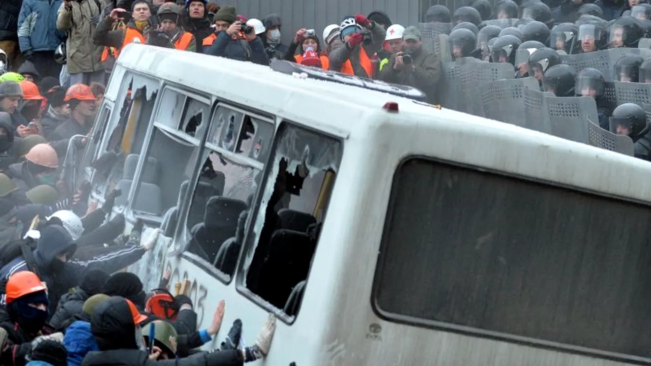 Avertizare MAE: Românii care merg în Ucraina să evite zonele cu manifestații, să nu participe la aceste acțiuni