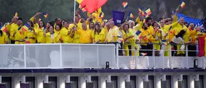 Canotorii Ionela și Marius Cozmiuc au purtat drapelul ROMÂNIEI pe Sena, la ceremonia de deschidere a Jocurilor Olimpice