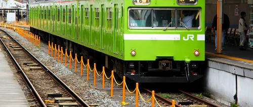 Un tren a întârziat 45 de minute în Japonia după ce un angajat de la gară a fost arestat pentru că a filmat o adolescentă sub fustă