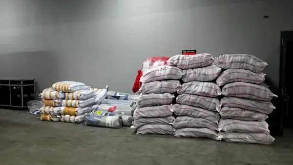 Saci misterioși apăruți pe stadionul unde se joacă Turcia – România. Ce pregătesc organizatorii înaintea duelului decisiv pentru calificarea la C.M.