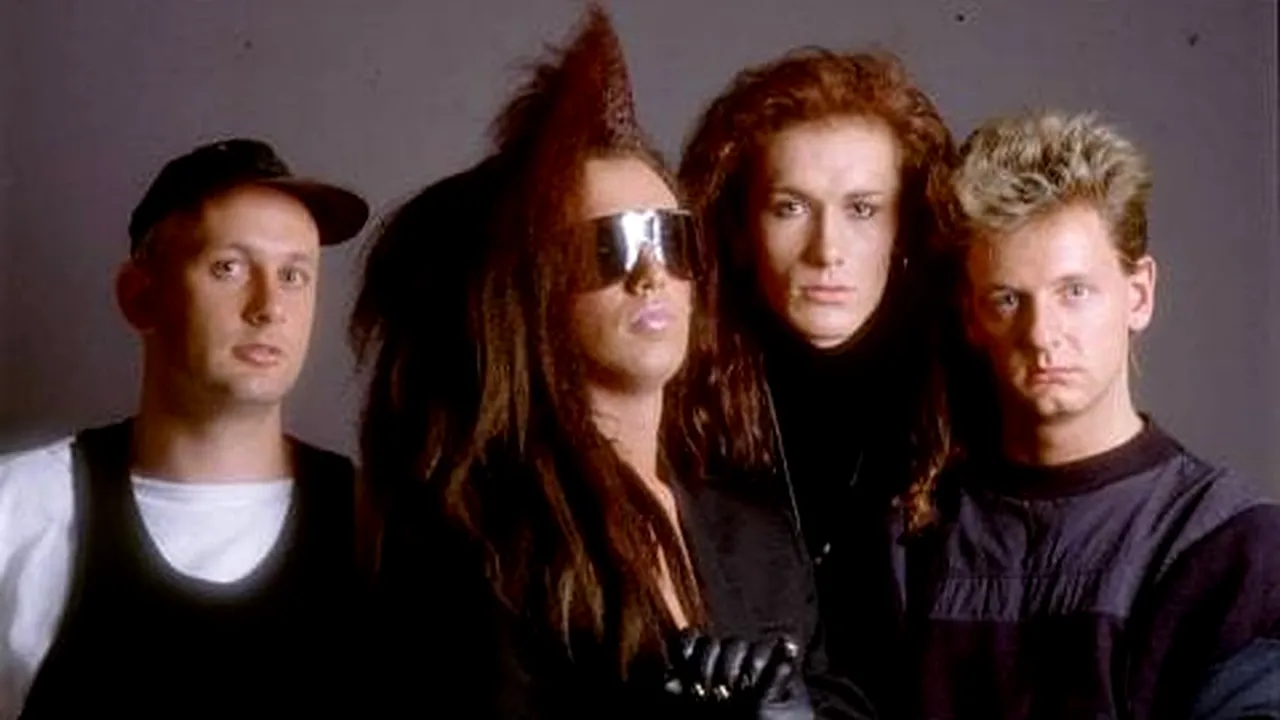 Celebrul solist al unei trupe rock a murit la 57 de ani