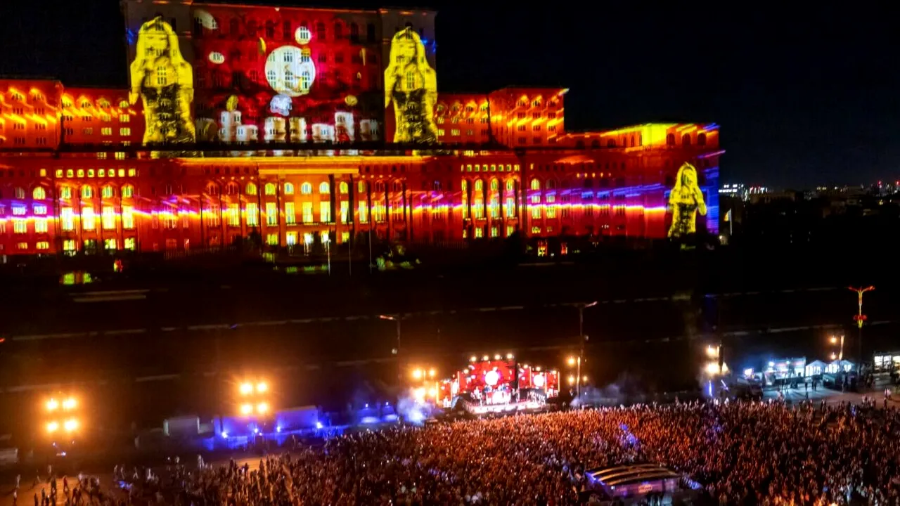 Arta digitală va fi din nou proiectată pe fațada Palatului Parlamentului. iMapp Bucharest revine în Piața Constituției. Ce tematică are ediția din 2026